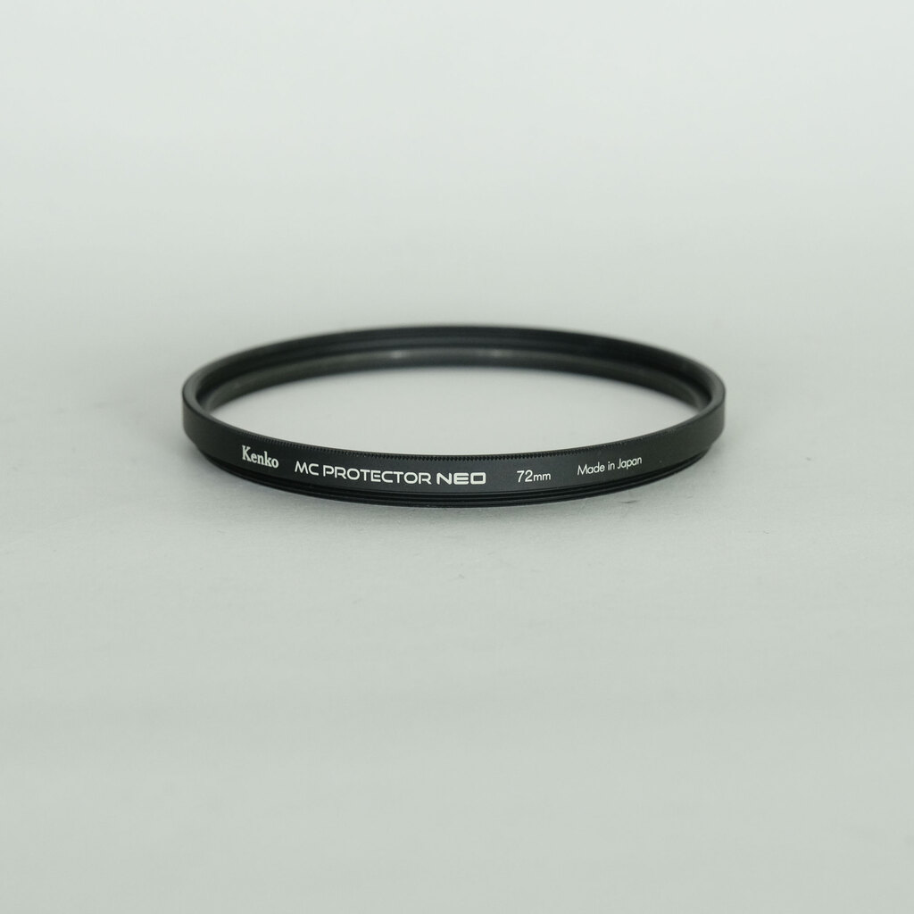 Nikon AF-S DX NIKKOR 18-200mm F3.5-5.6G ED VR II Nikon AF-S DX NIKKOR 18-200mm F3.5-5.6G ED VR II