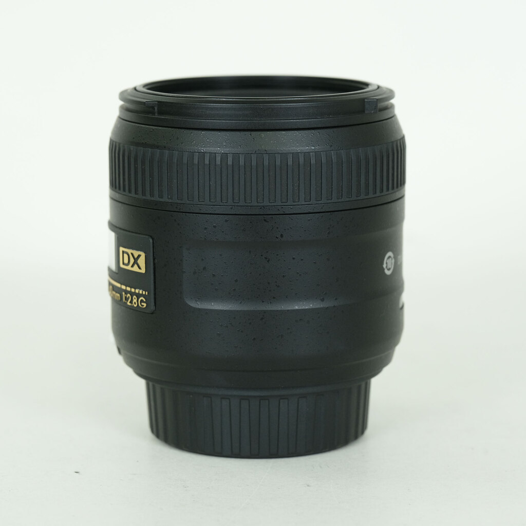 Nikon AF-S DX Micro NIKKOR 40mm f/2.8G