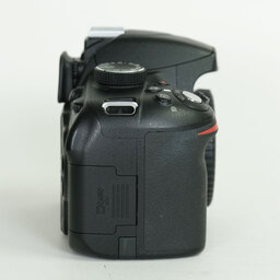 Nikon D3200ボディ ブラック