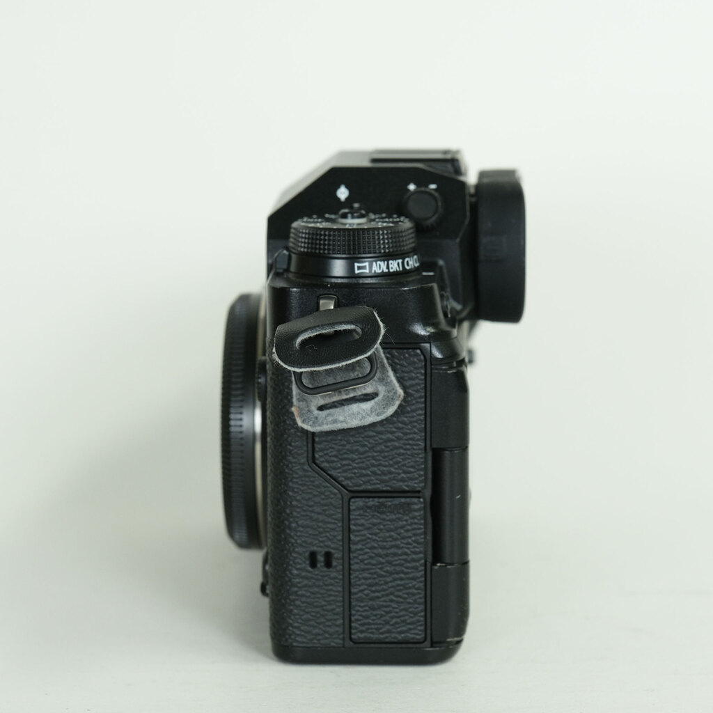FUJIFILM X-T4