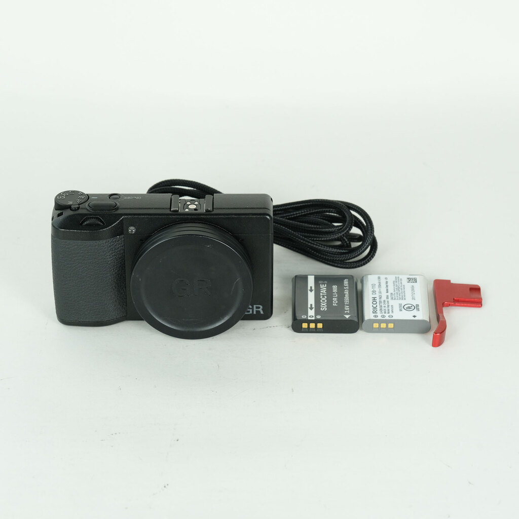 RICOH GR IIIxの出品 | ONE SCENE（ワンシーン）