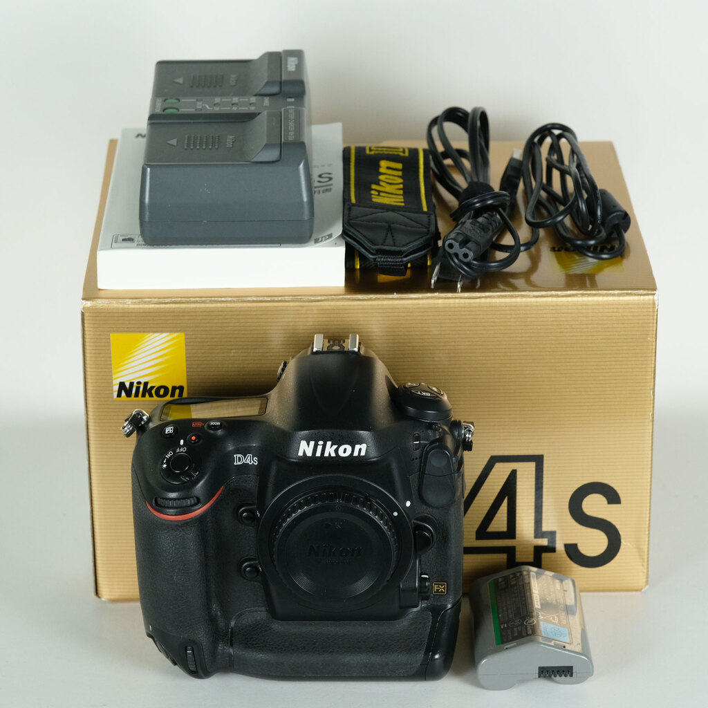 Nikon D4Sの出品 | ONE SCENE（ワンシーン）
