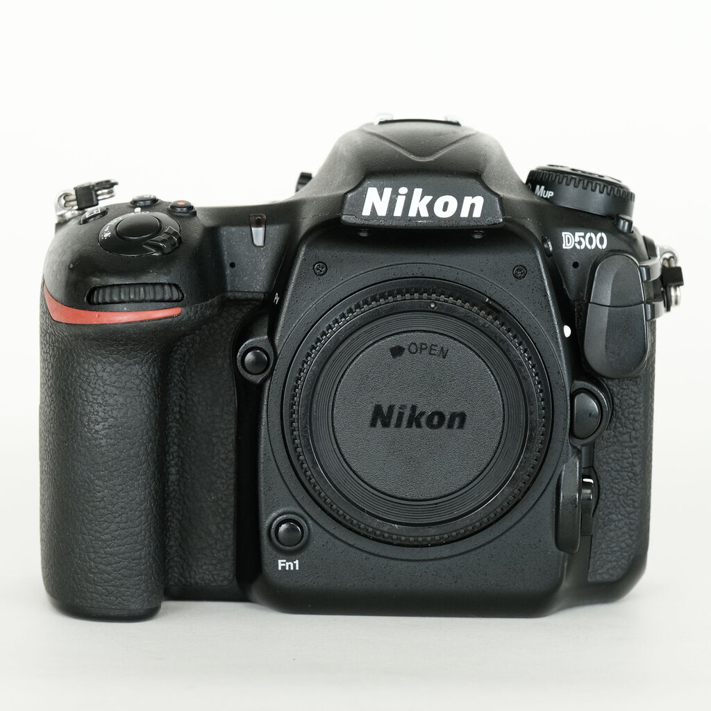 ★美品★ ニコン NIKON D500 ボディ D500 ボディ 中古価格比較 - 価格.com