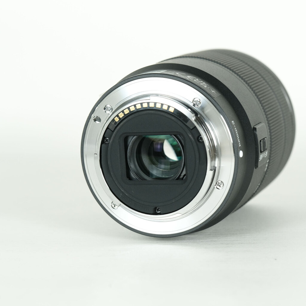 SONY E 18-135mm F3.5-5.6 OSS SEL18135の出品 | ONE SCENE（ワンシーン）