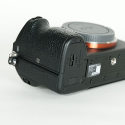 SONY α7 III（ILCE-7M3）