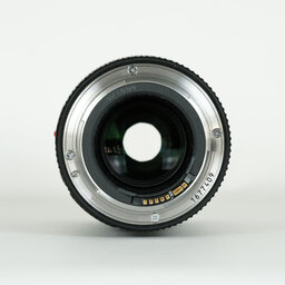 Canon EF100mm F2.8Lマクロ IS USM