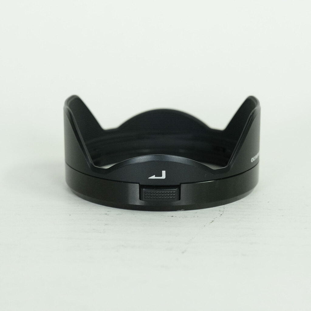 OLYMPUS M.ZUIKO DIGITAL ED 12-40mm F2.8 PRO OLYMPUS M.ZUIKO DIGITAL ED 12-40mm F2.8 PRO