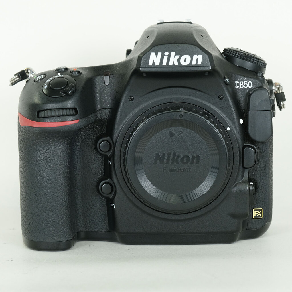 Nikon D850