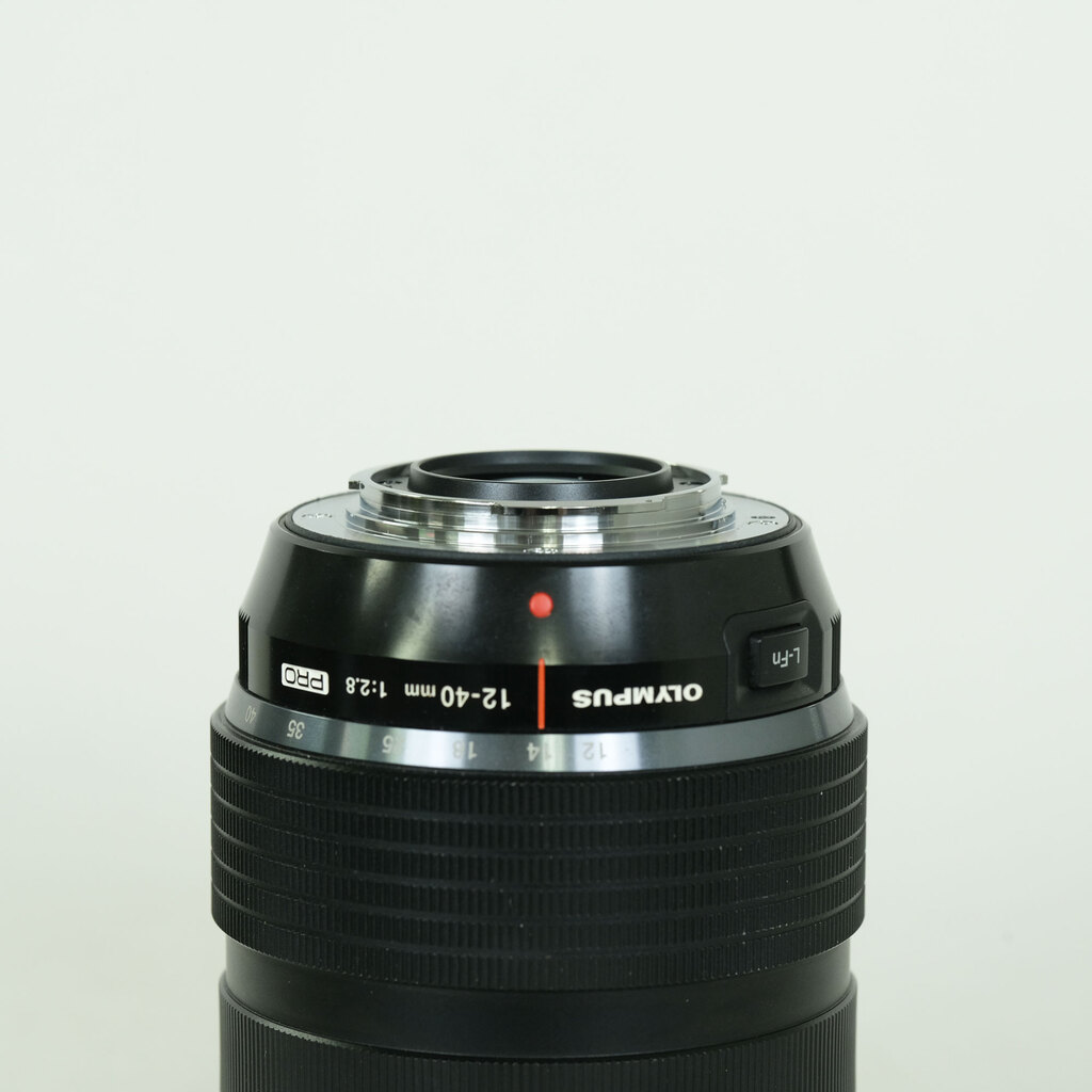 OLYMPUS M.ZUIKO DIGITAL ED 12-40mm F2.8 PRO OLYMPUS M.ZUIKO DIGITAL ED 12-40mm F2.8 PRO