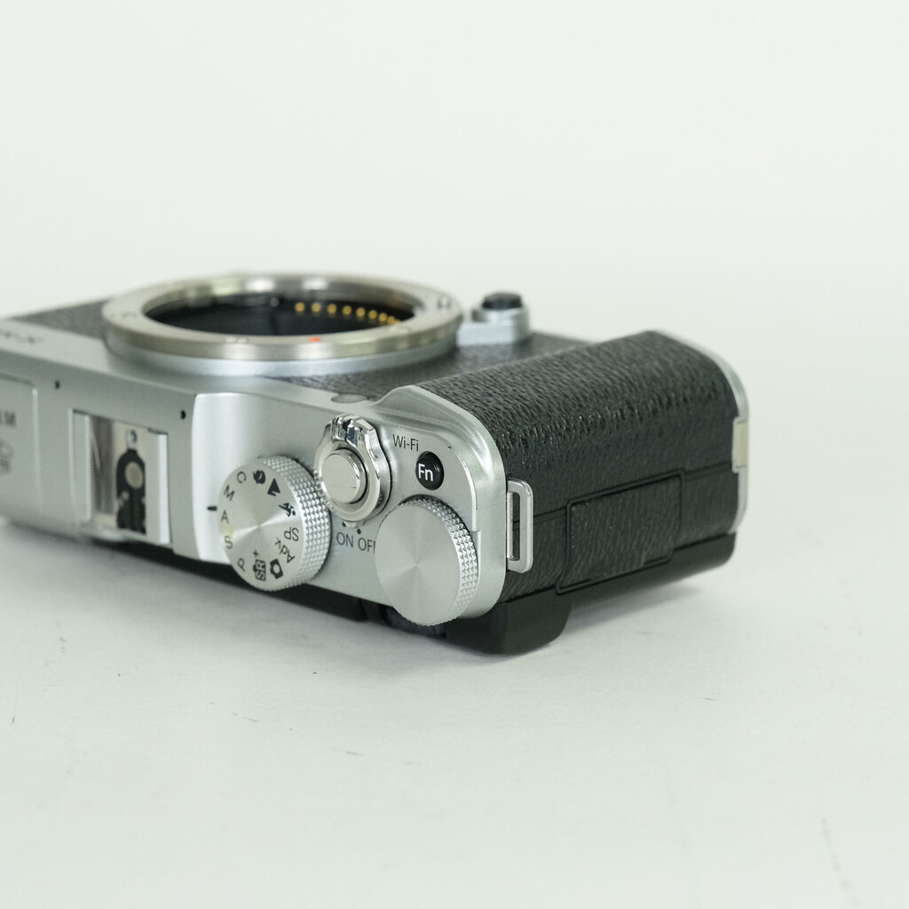 FUJIFILM X-M1 ボディ シルバー