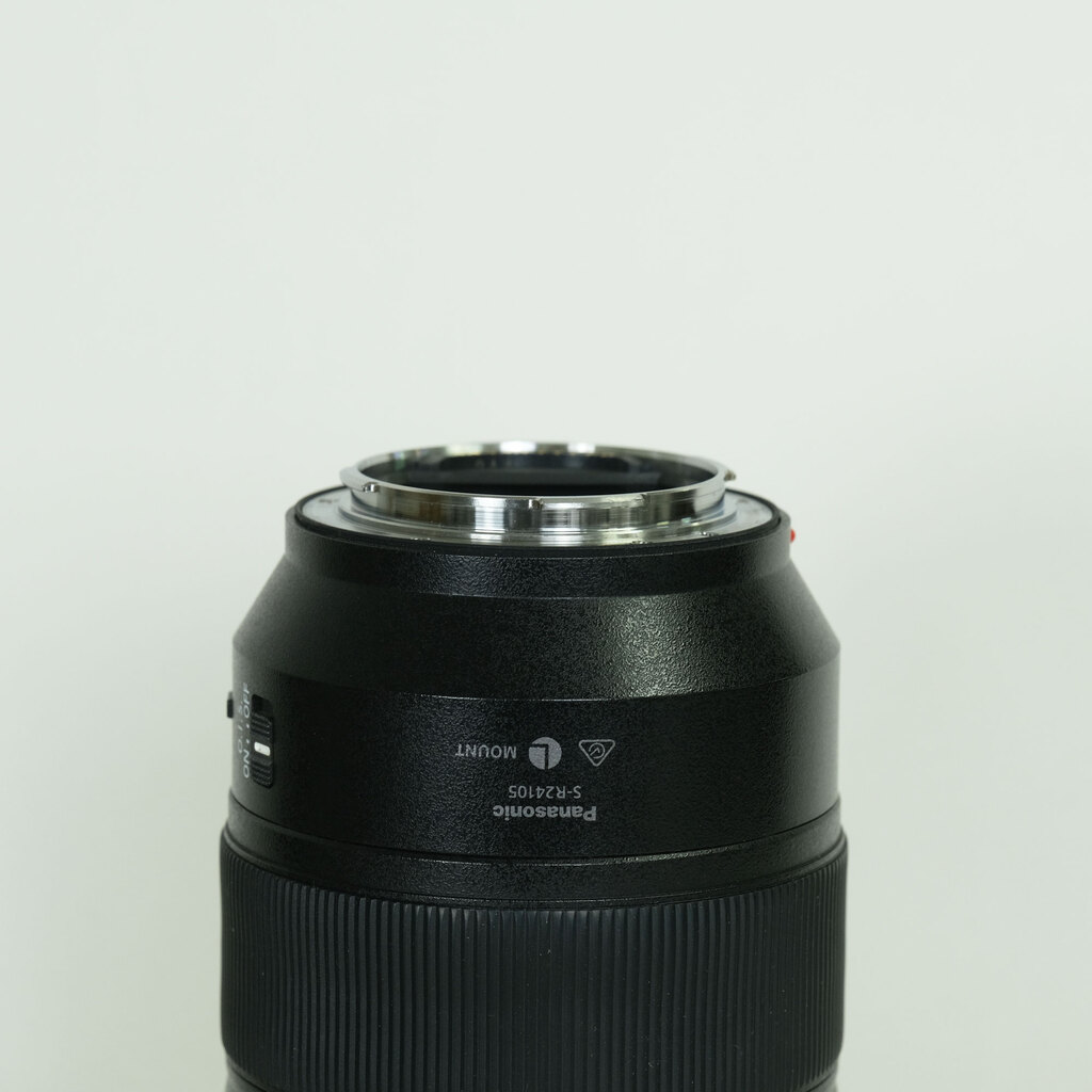 Panasonic LUMIX S 24-105mm F4 MACRO O.I.S.