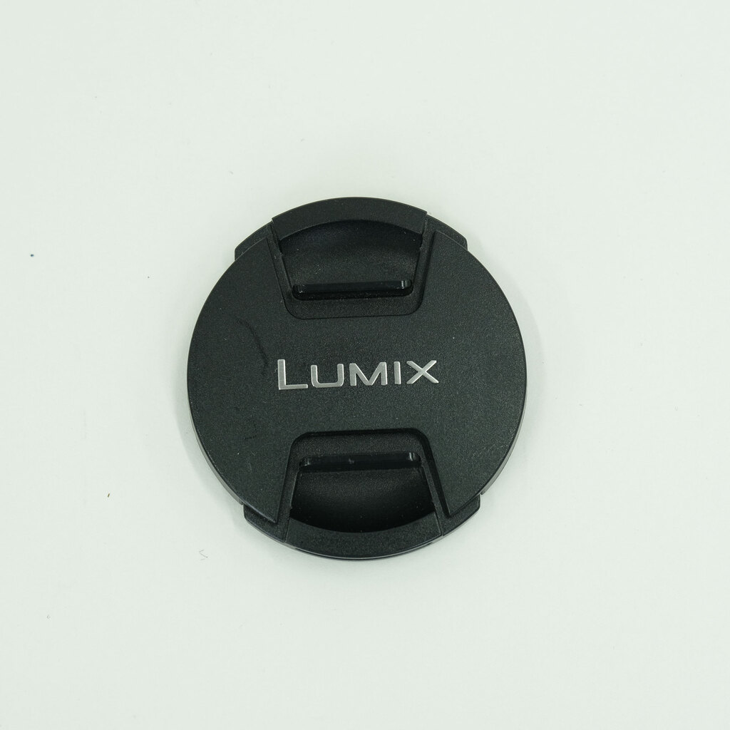 Panasonic LUMIX G VARIO 45-200mm / F4.0-5.6 II / POWER O.I.S. Panasonic LUMIX G VARIO 45-200mm / F4.0-5.6 II / POWER O.I.S.