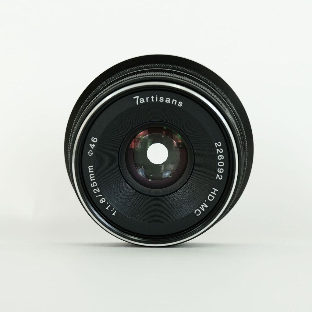 七工匠 7artisans 25mm F1.8 (マイクロフォーサーズ用) ブラック