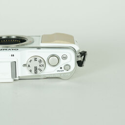 OLYMPUS PEN E-P3 ボディ ホワイト