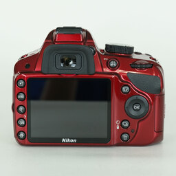 Nikon D3200ボディ レッド