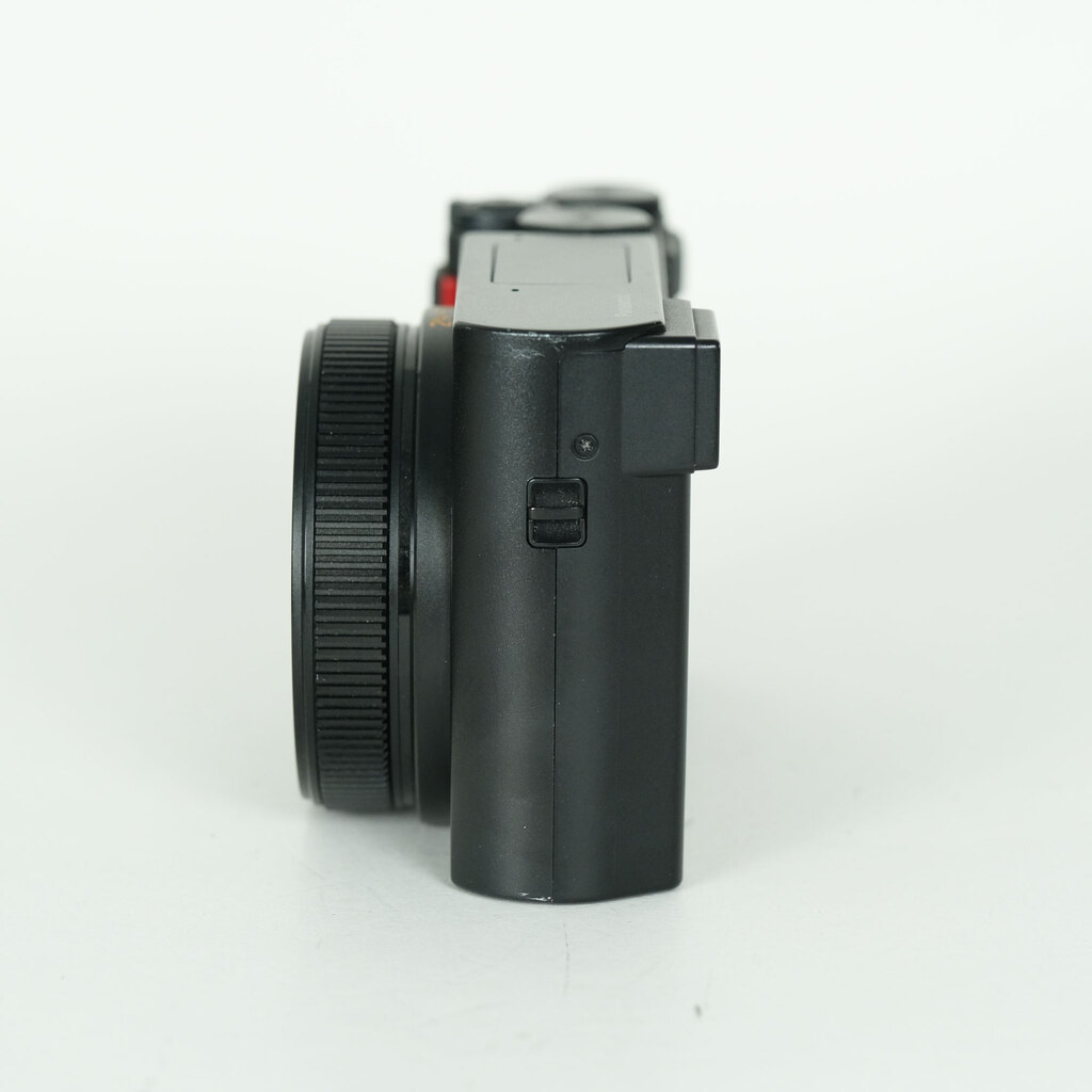 Panasonic LUMIX DC-TX2 ブラックの出品 | ONE SCENE（ワンシーン）