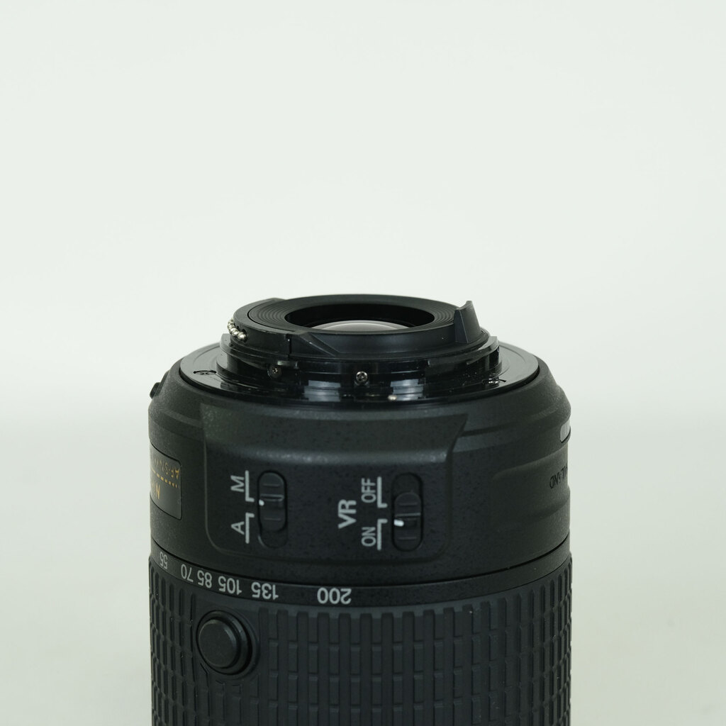 Nikon AF-S DX NIKKOR 55-200mm F4-5.6G ED VR II Nikon AF-S DX NIKKOR 55-200mm F4-5.6G ED VR II