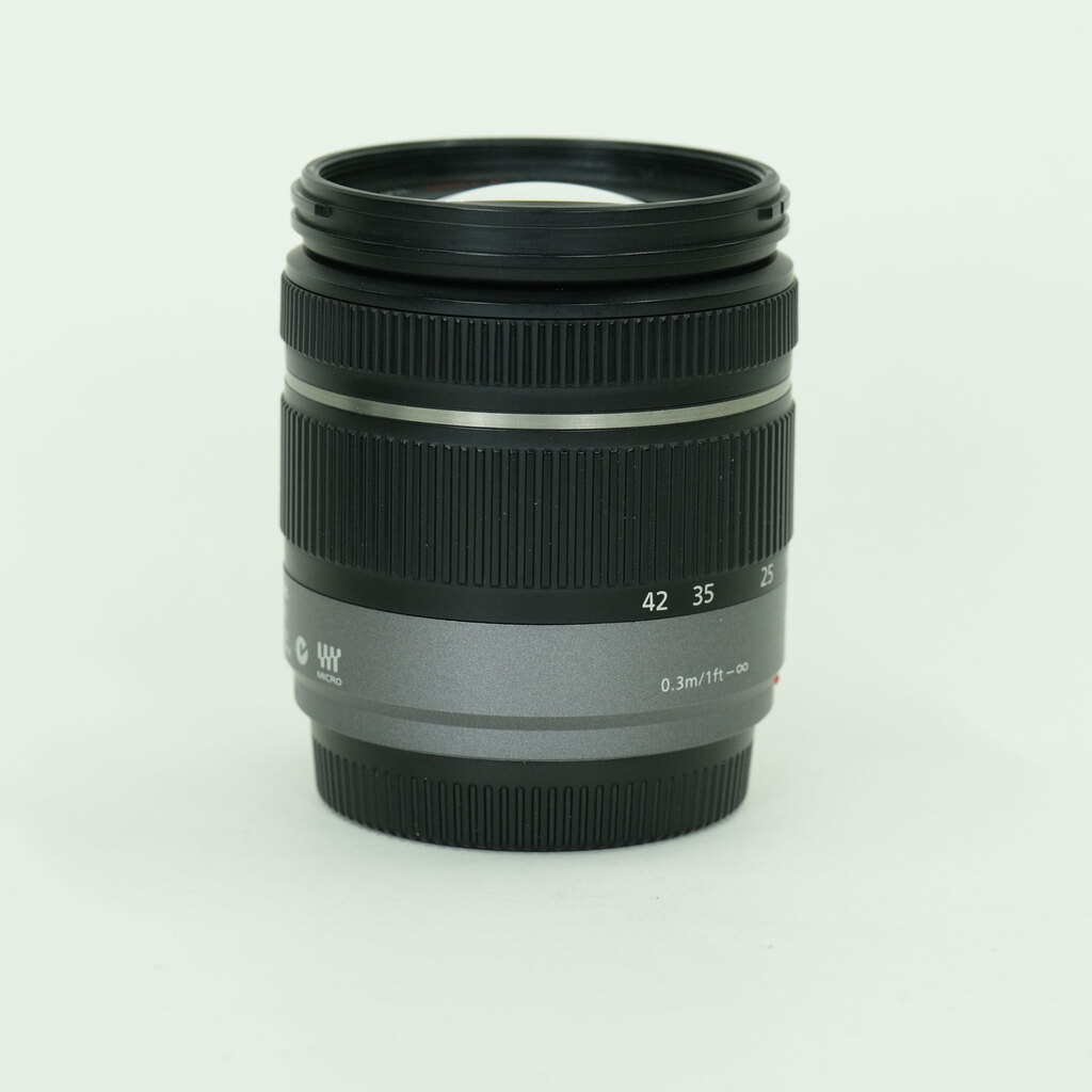 Panasonic LUMIX G VARIO 14-42mm F3.5-5.6 ASPH./MEGA O.I.S. Panasonic LUMIX G VARIO 14-42mm F3.5-5.6 ASPH./MEGA O.I.S.