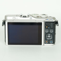 OLYMPUS PEN E-PL9