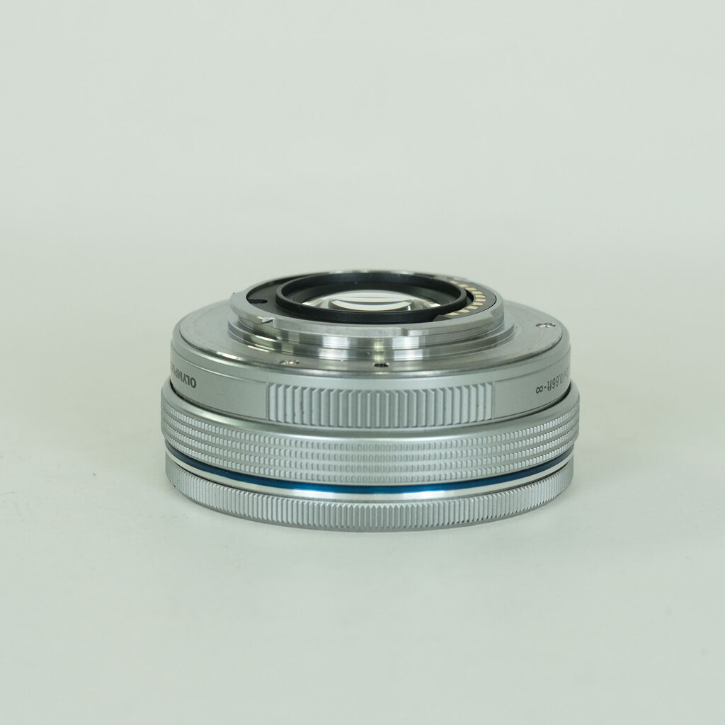 OLYMPUS M.ZUIKO DIGITAL ED 14-42mm F3.5-5.6 EZ シルバー