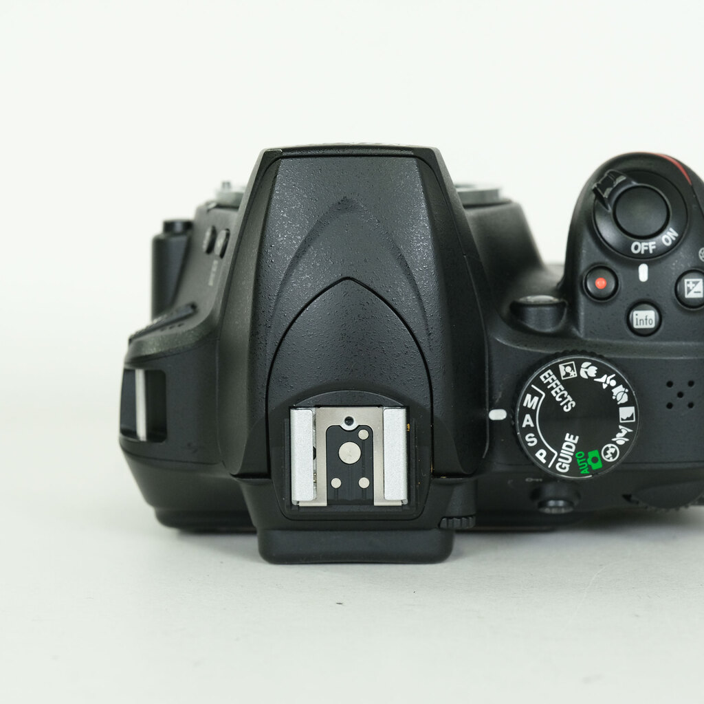 Nikon D3400 Nikon D3400