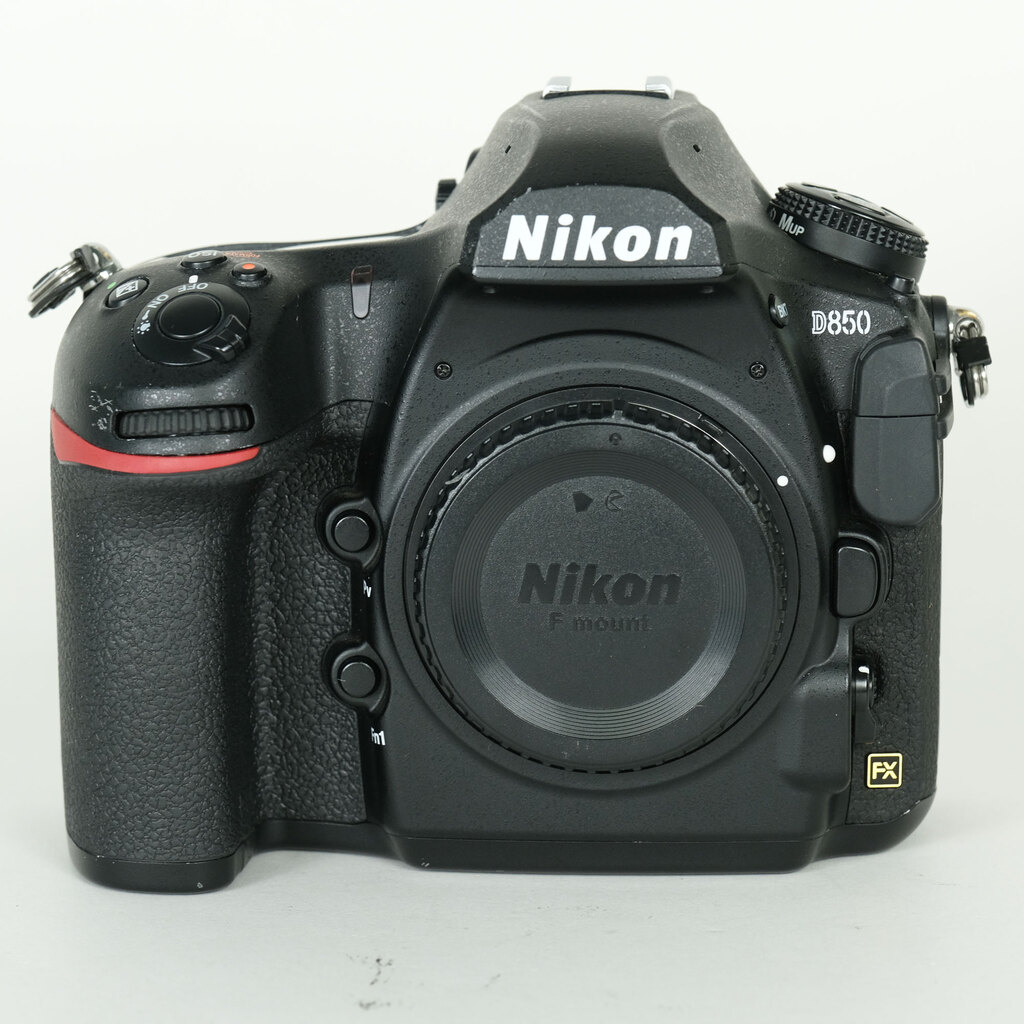 Nikon D850