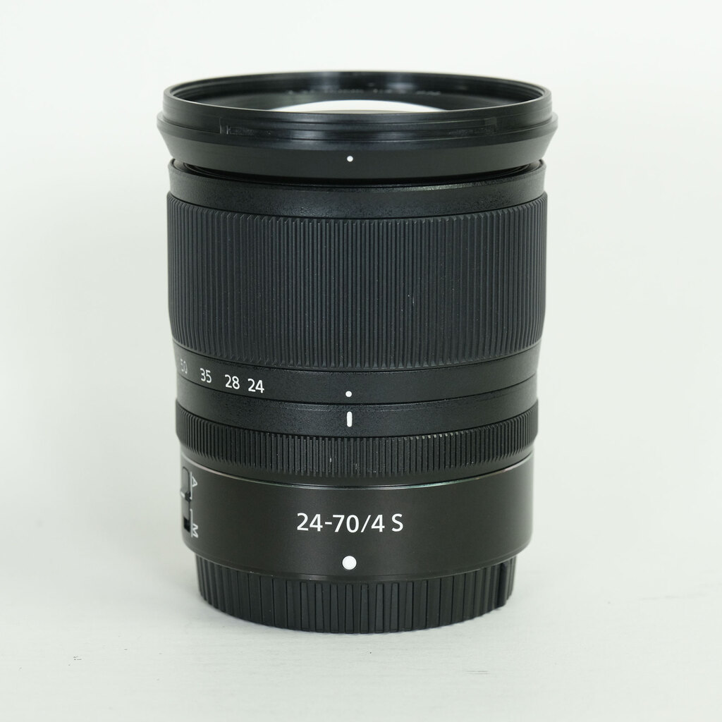 Nikon NIKKOR Z 24-70mm f/4 S Nikon NIKKOR Z 24-70mm f/4 S