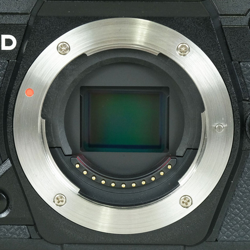 OLYMPUS OM-D E-M5 Mark III