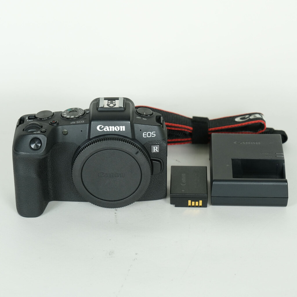 Canon EOS RP [�{�f�B]