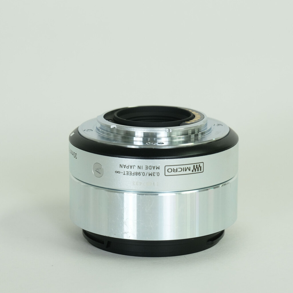 SIGMA A 30mm F2.8 DN (マイクロフォーサーズ用)シルバー SIGMA A 30mm F2.8 DN (マイクロフォーサーズ用)シルバー