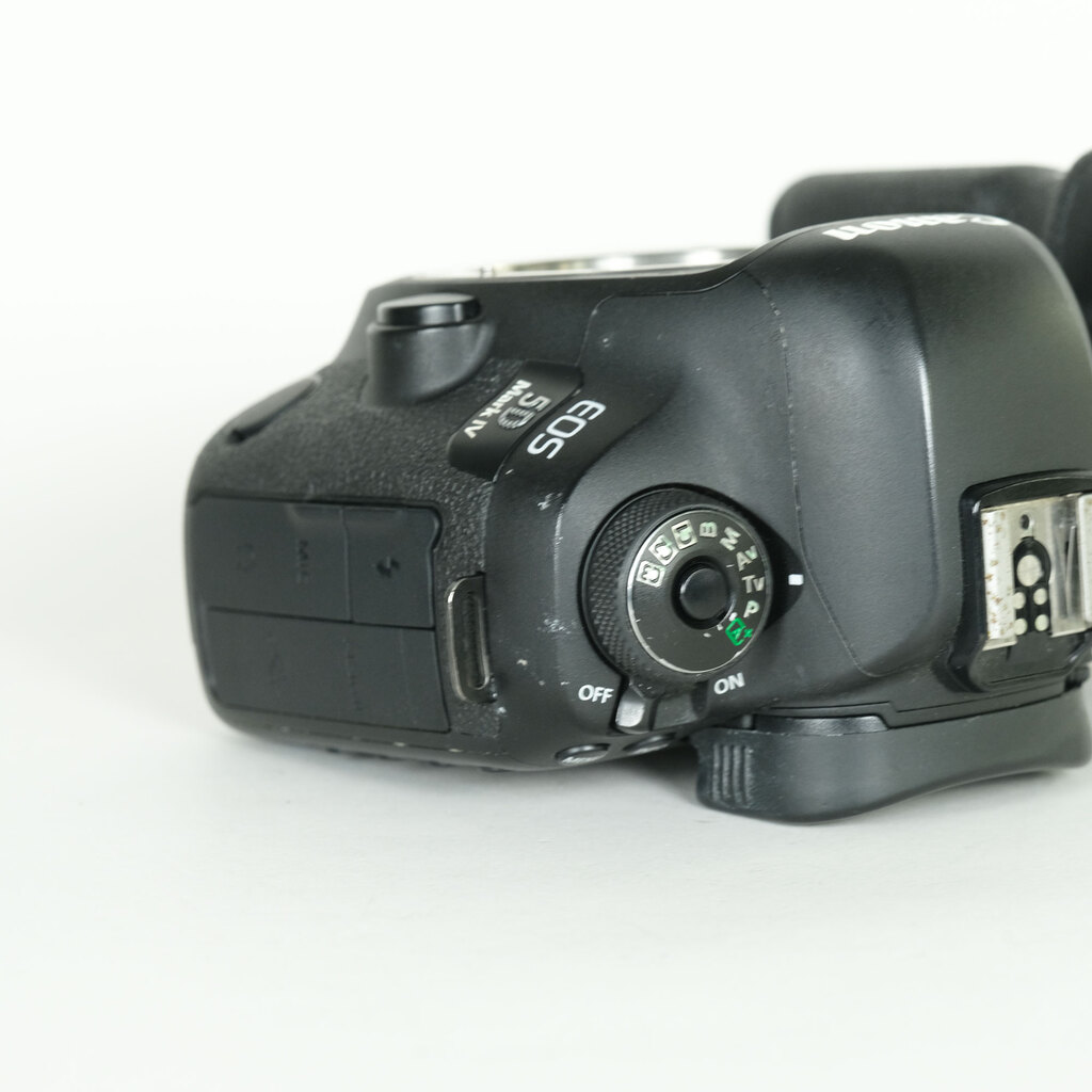 Canon EOS 5D Mark IV Canon EOS 5D Mark IV