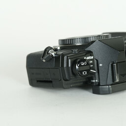 OLYMPUS OM-D E-M5 Mark III