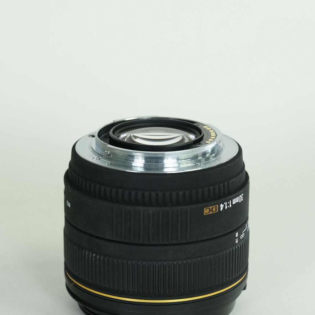 SIGMA 30mm F1.4EX DC (ソニーA用)