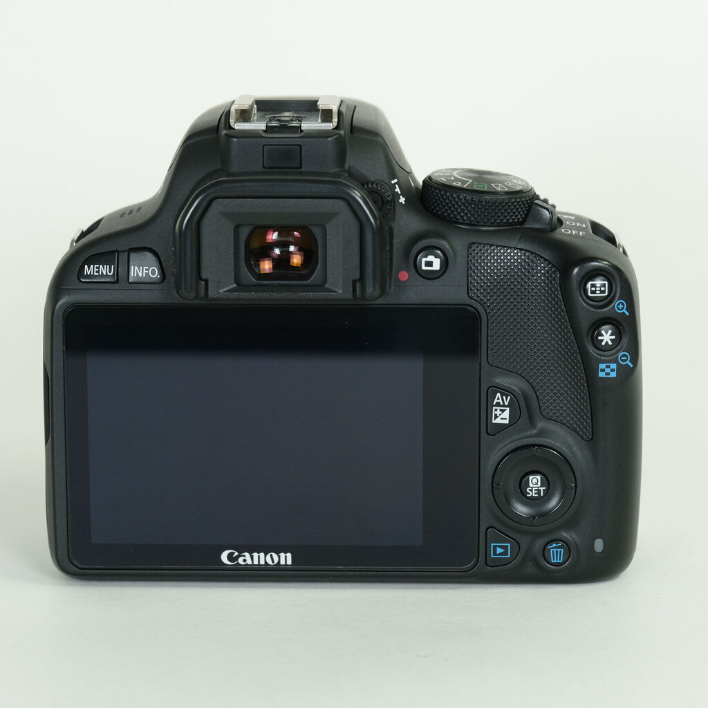 Canon EOS Kiss X7