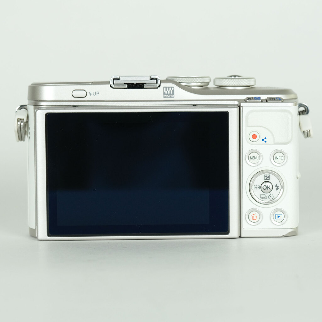OLYMPUS PEN E-PL10