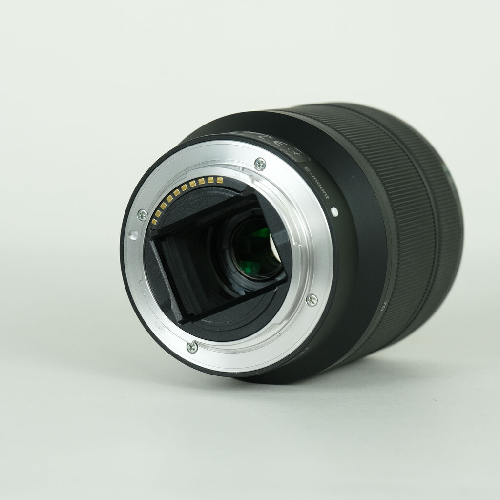 SONY FE 28-70mm F3.5-5.6 OSS SEL2870の出品 | ONE SCENE（ワンシーン）