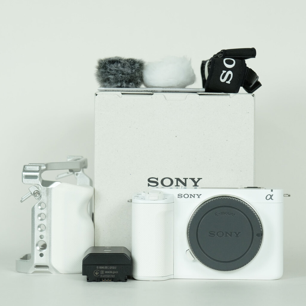 SONY VLOGCAM ZV-E1 [�{�f�B �z���C�g]