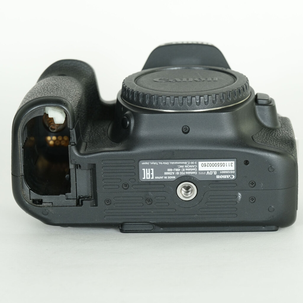 Canon EOS 90D