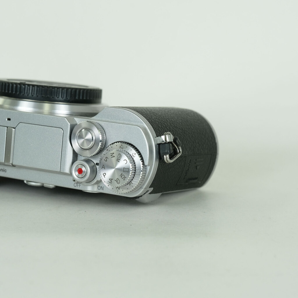 Panasonic LUMIX DC-GX7MK3 シルバー