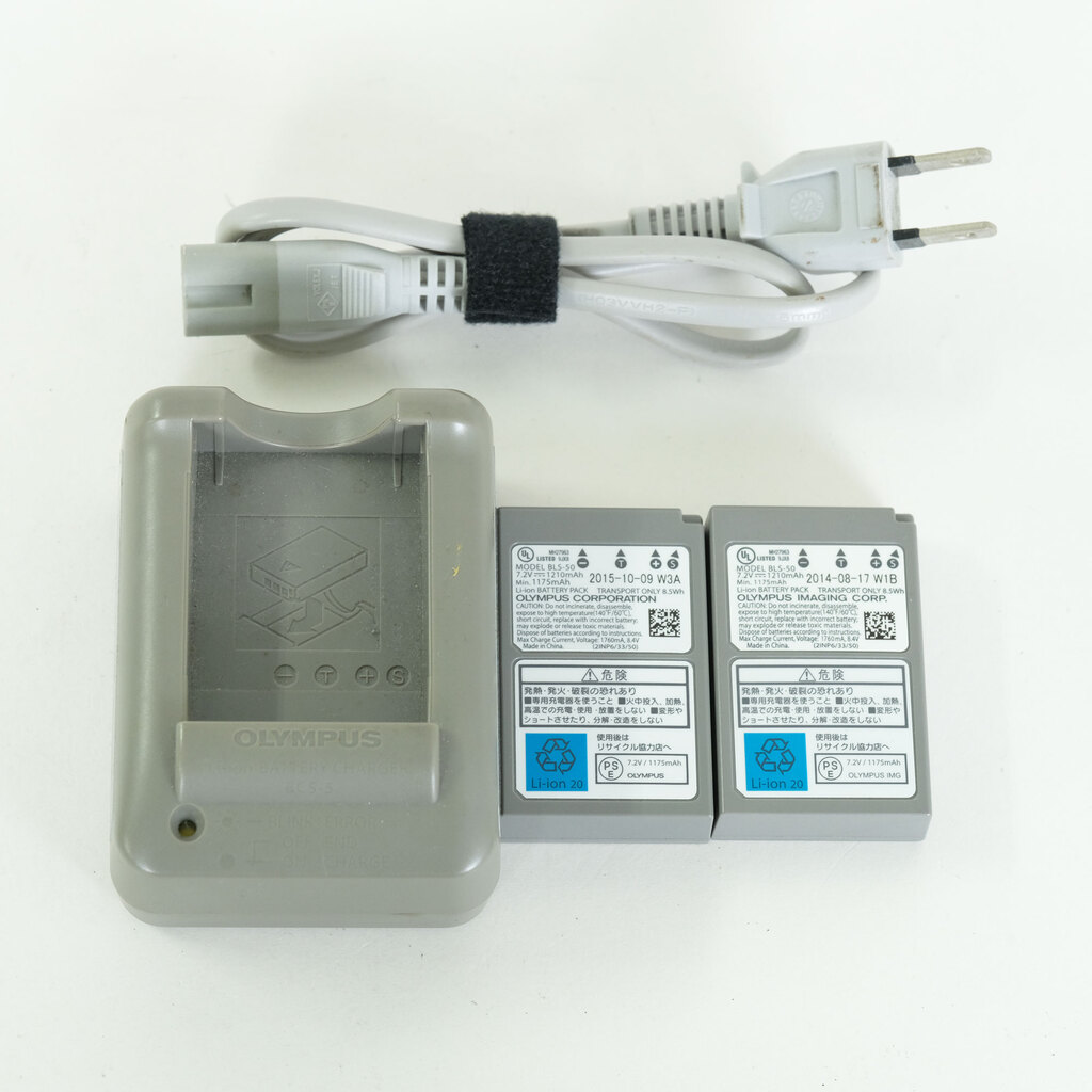 OLYMPUS OM-D E-M10 Mark II OLYMPUS OM-D E-M10 Mark II