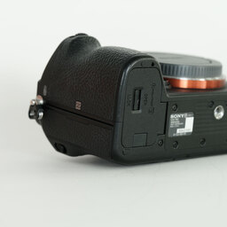 SONY α7 III(ILCE-7M3) SONY α7 III(ILCE-7M3)