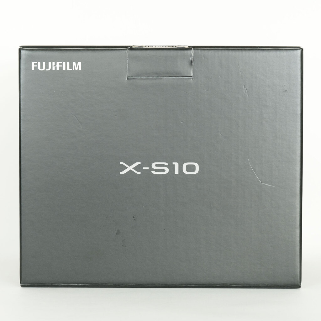 FUJIFILM X-S10