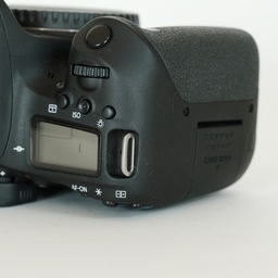 Canon EOS 9000D