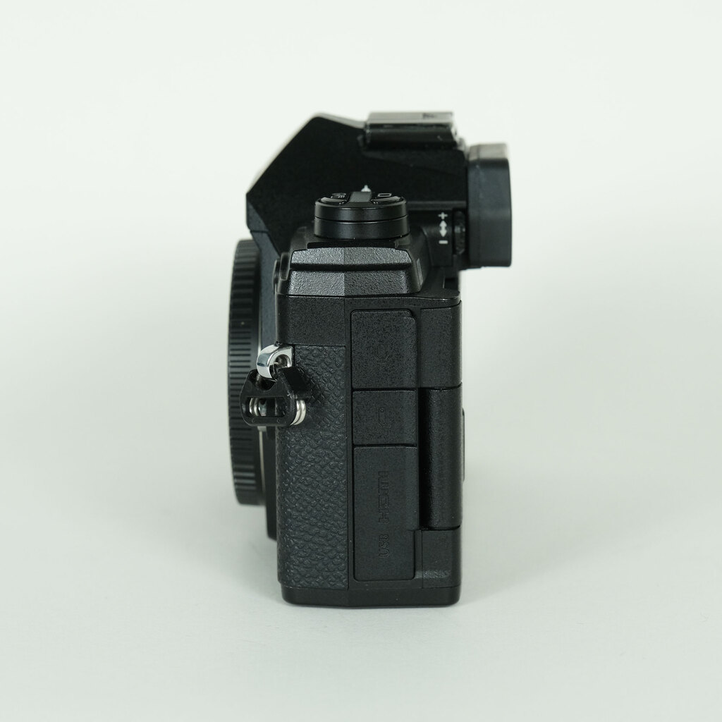 OM SYSTEM OM-5 [�{�f�B �u���b�N]