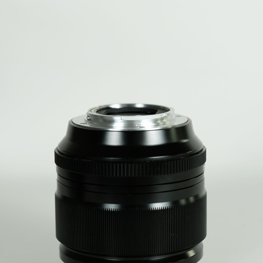 FUJIFILM XF56mmF1.2 R
