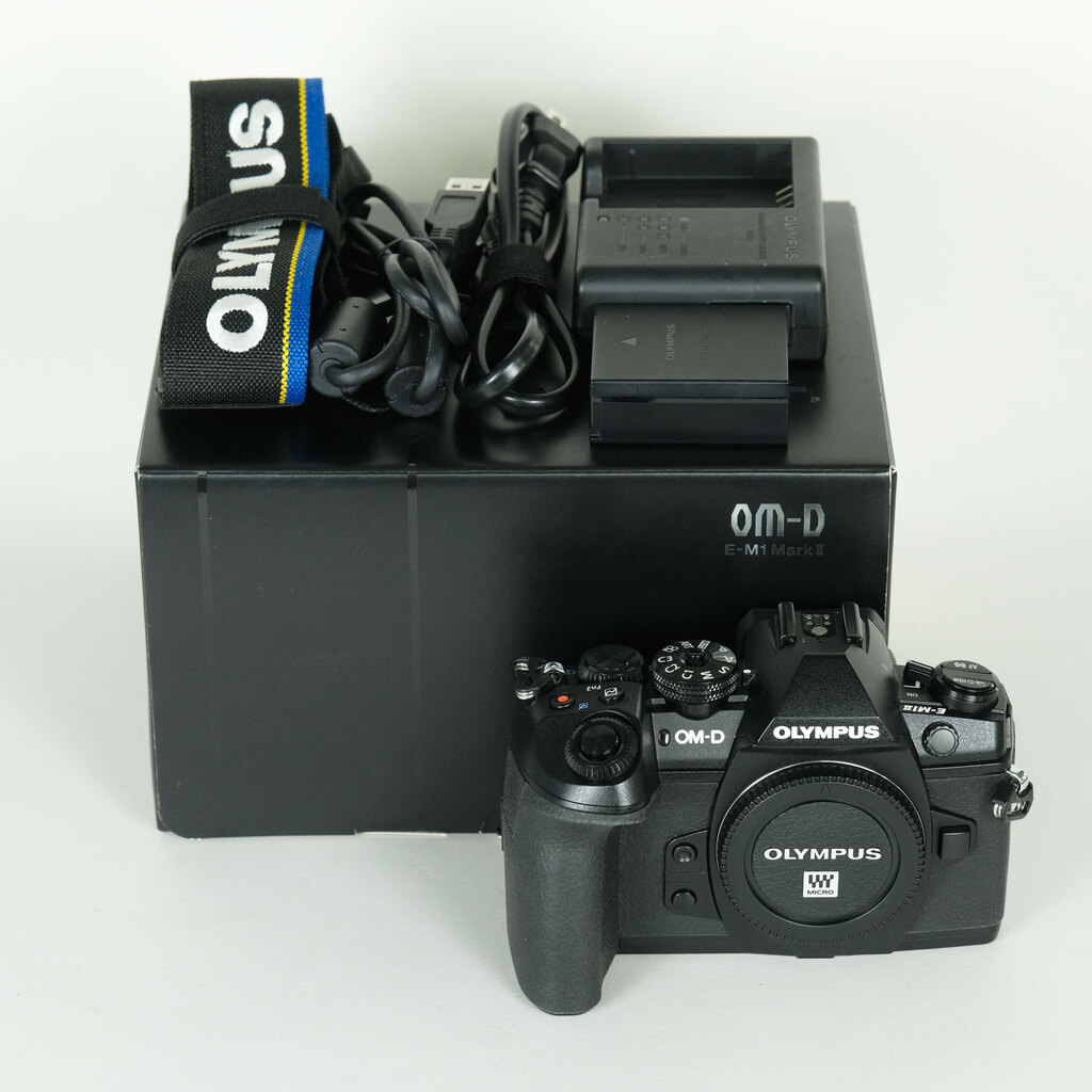 OLYMPUS OM-D E-M1 Mark II [�{�f�B]