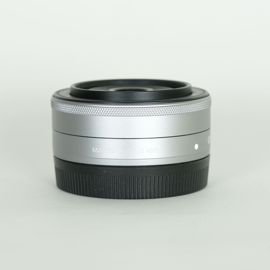 Canon EF-M22mm F2 STM