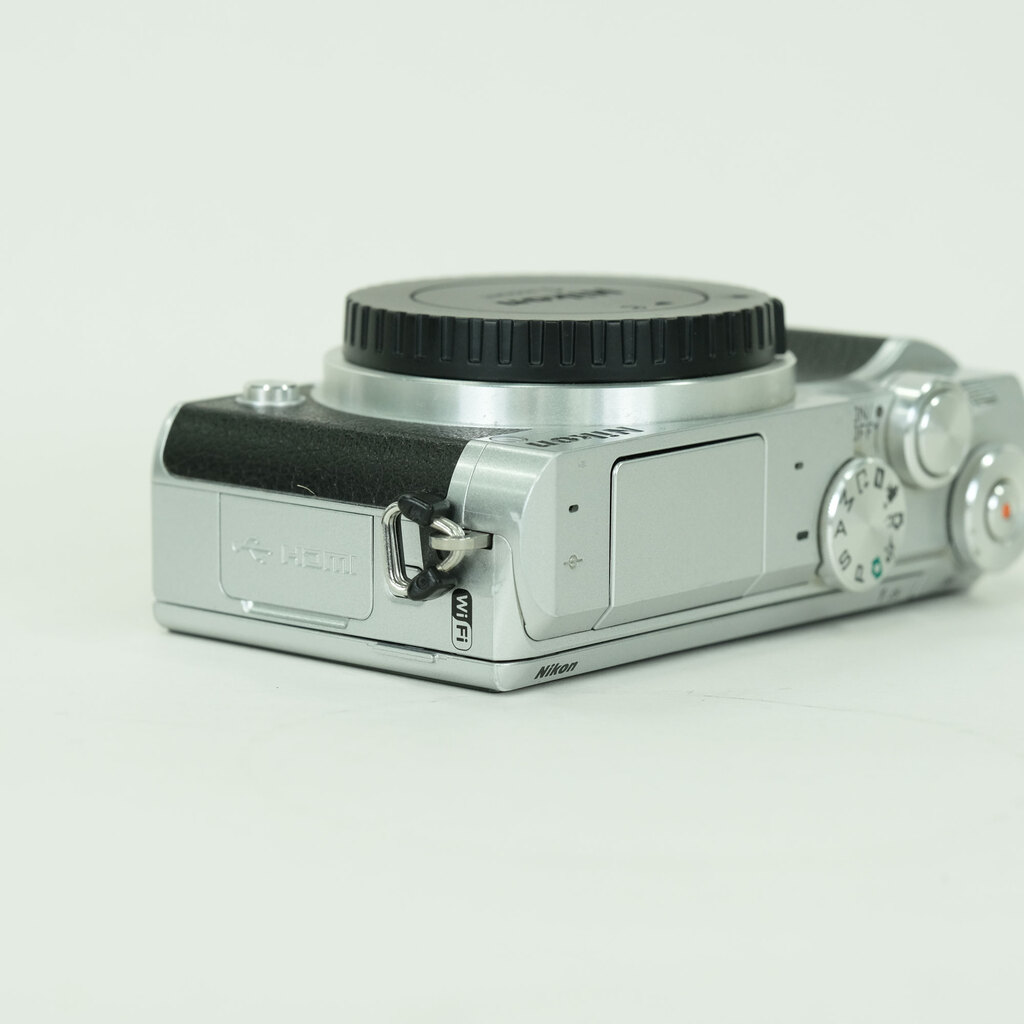 Nikon Nikon1 J5 ボディ シルバー Nikon Nikon1 J5 ボディ シルバー