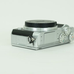 Nikon Nikon1 J5 ボディ シルバー Nikon Nikon1 J5 ボディ シルバー