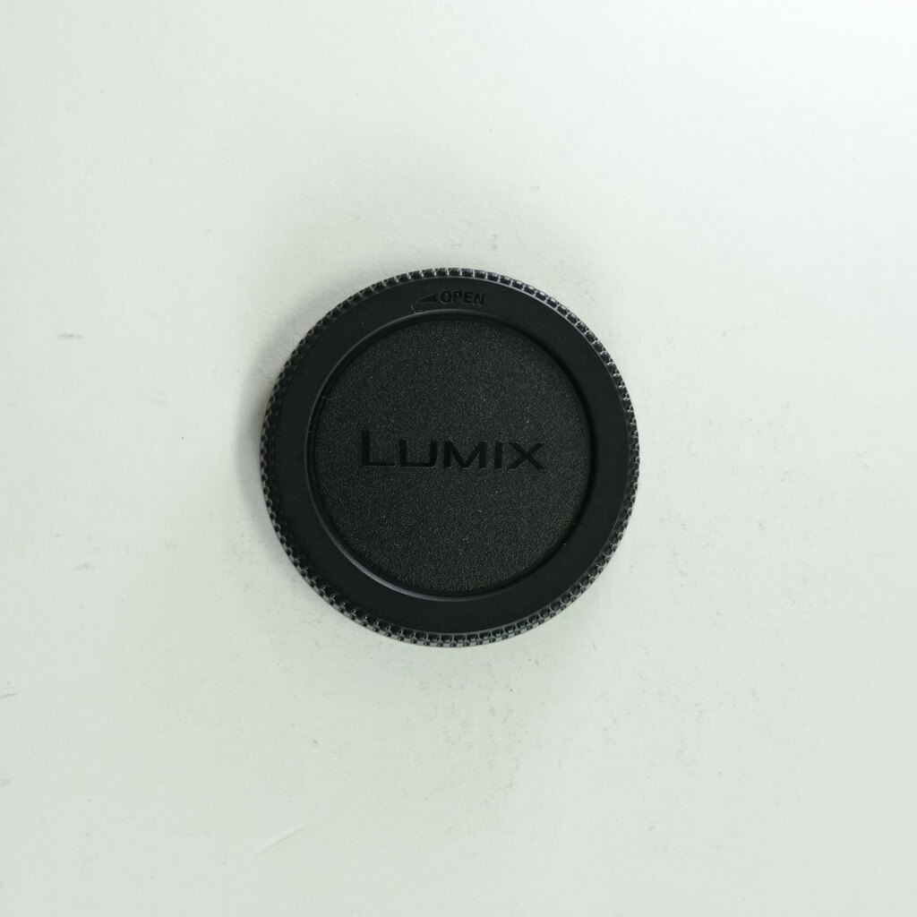 Panasonic LEICA DG VARIO-ELMARIT 12-60mm / F2.8-4.0 ASPH. / POWER O.I.S. Panasonic LEICA DG VARIO-ELMARIT 12-60mm / F2.8-4.0 ASPH. / POWER O.I.S.